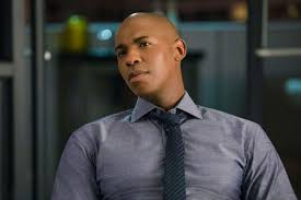 Initial Supergirl Cast Member Exits Show
