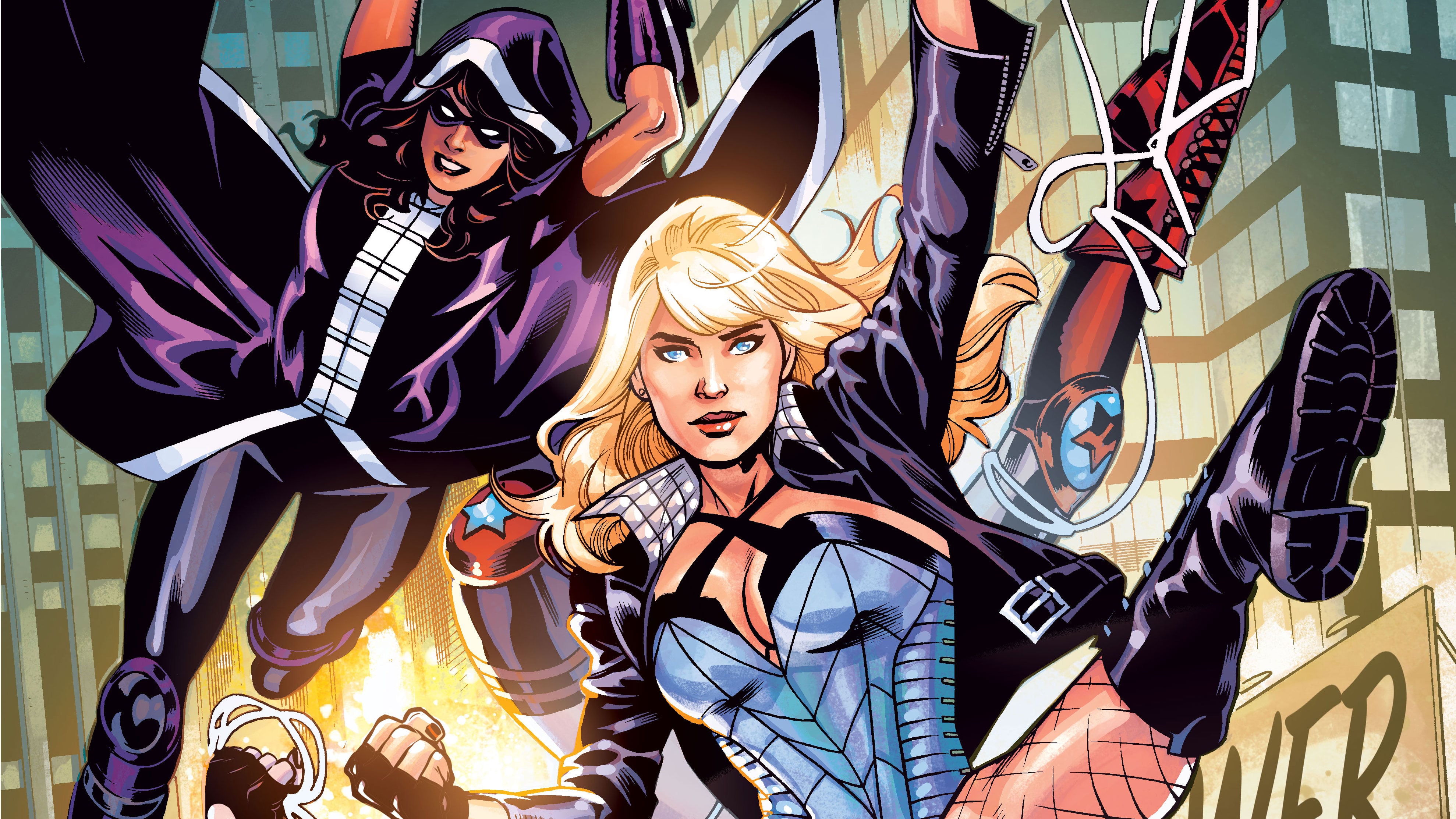 Black Canary (in front) and The Huntress (at back). Pic courtesy: dccomics.com