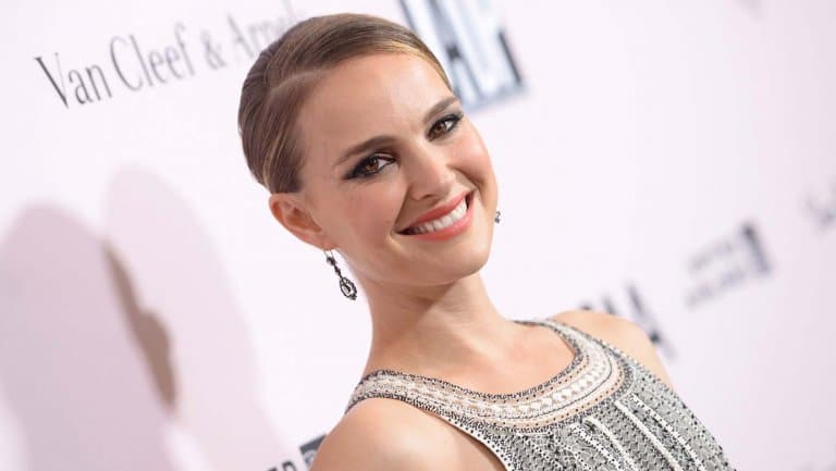 Natalie Portman defends Marvel movies and says that they are entertaining for the masses. Pic courtesy: thehollywoodreporter.com