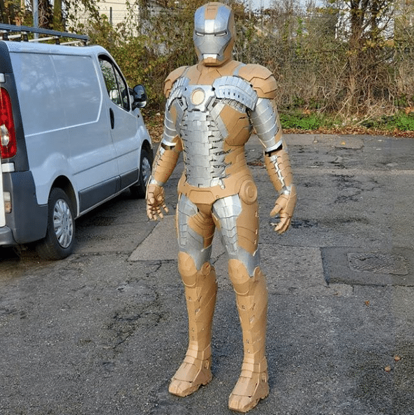 journalist tråd Tak for din hjælp Fan Shares Ultimate Iron Man Suit Made of Cardboard - Animated Times