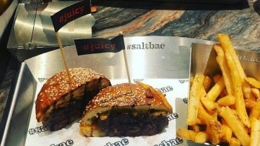 The Salt Bae Guy Has a "No Flavortown" restaurant in NY!