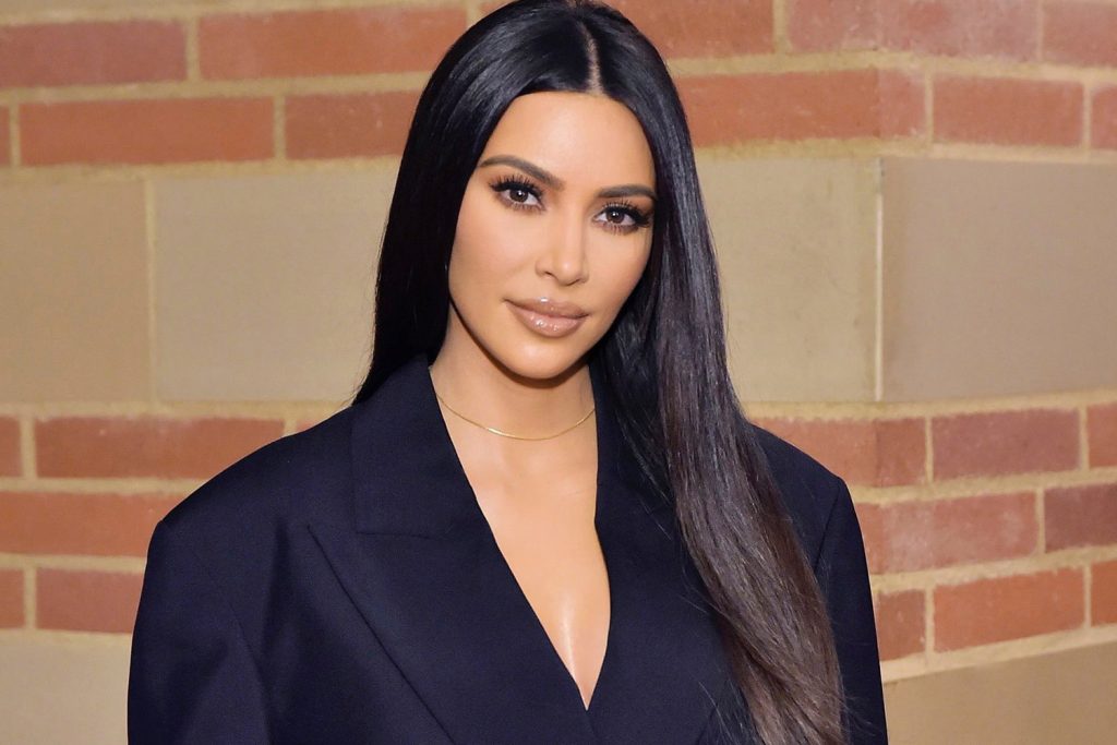 kim kardashian - Khloé Kardashian Says Pete Davidson Kicked Kanye West Out of the Picture