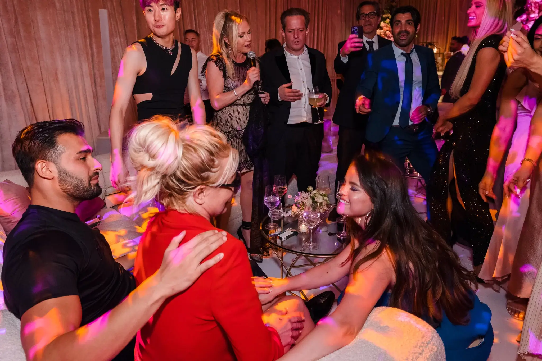 Britney shared a lovely photo from her wedding reception with Selena Gomez and Sam Asghari