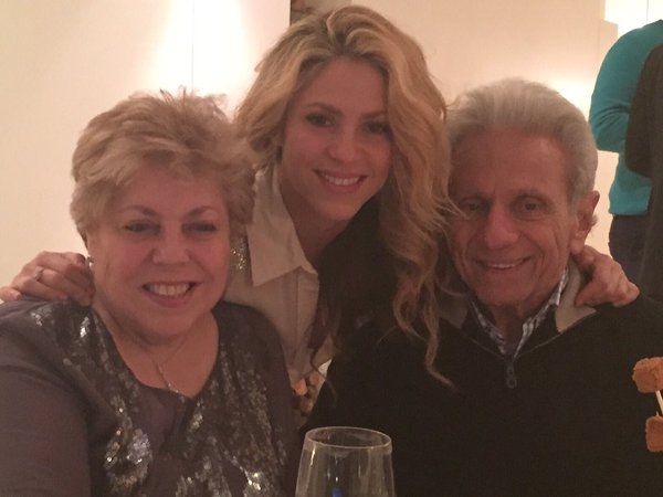 Shakira with her parents