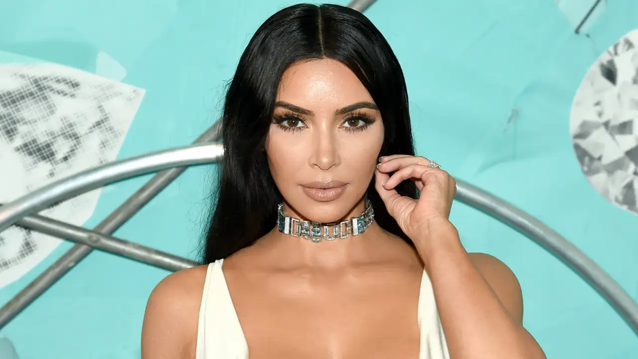 Kim Kadarshian, being Kim Kadarshian, always stunningly beautiful and hot.