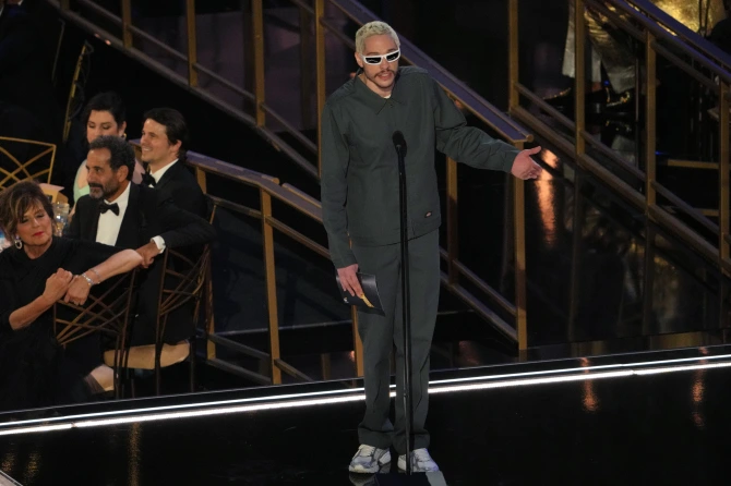 Pete Davidson at the 2022 Emmys