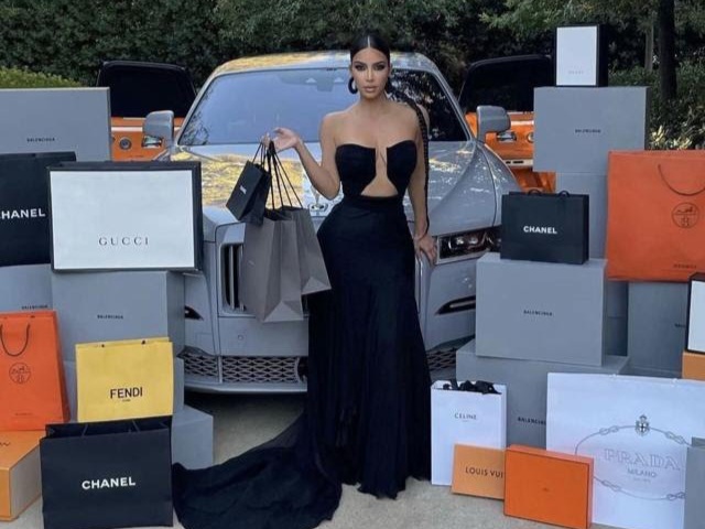 Kim Kardashian giveaway post - alleged lottery scam