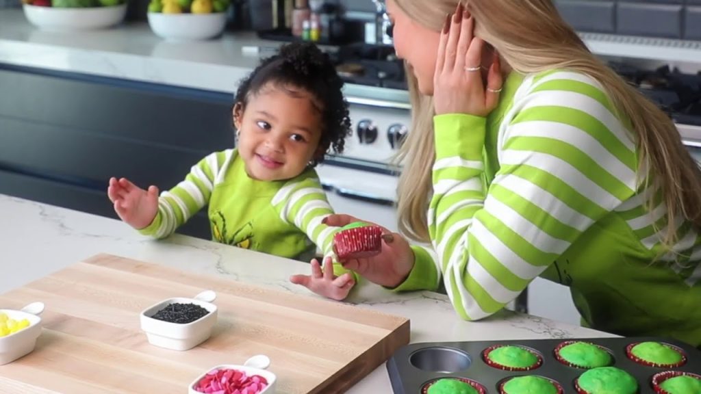 Kylie Jenner and Stormi making cupcakes