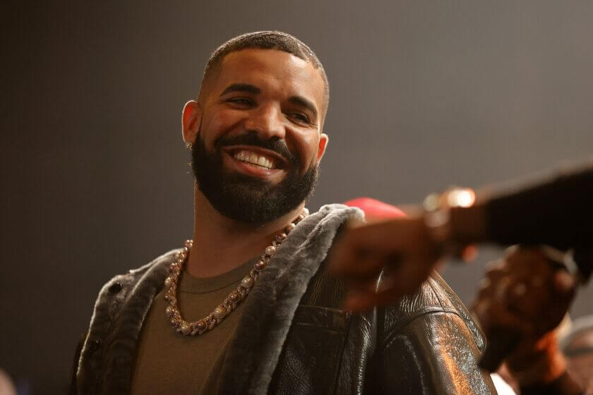 Drake gifted a $100,000 necklace to JLo