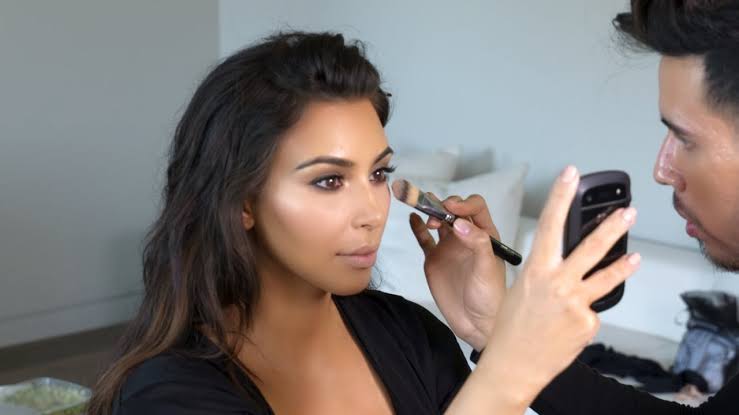 Kanye West did not like when Kim K wore makeup 