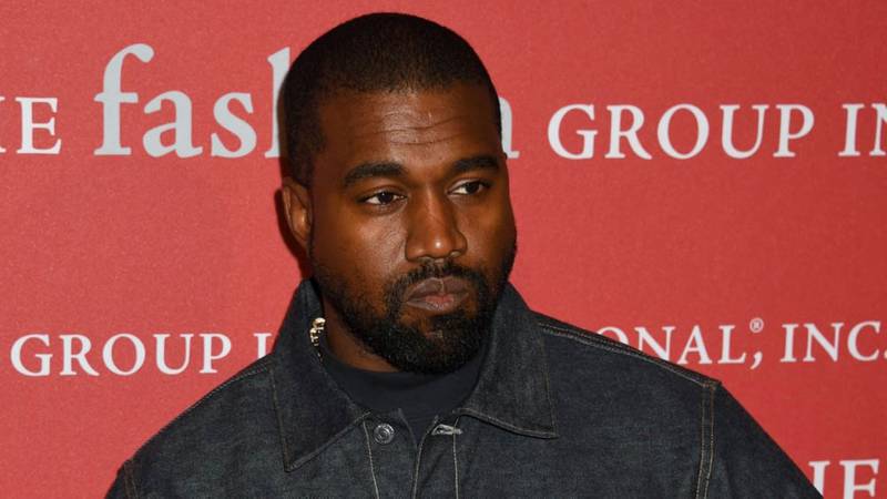 Kanye West leaks Kim Kardashian's explicit photos 