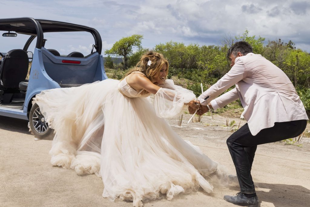 Jennifer Lopez and Josh Duhamel in the Shotgun Wedding