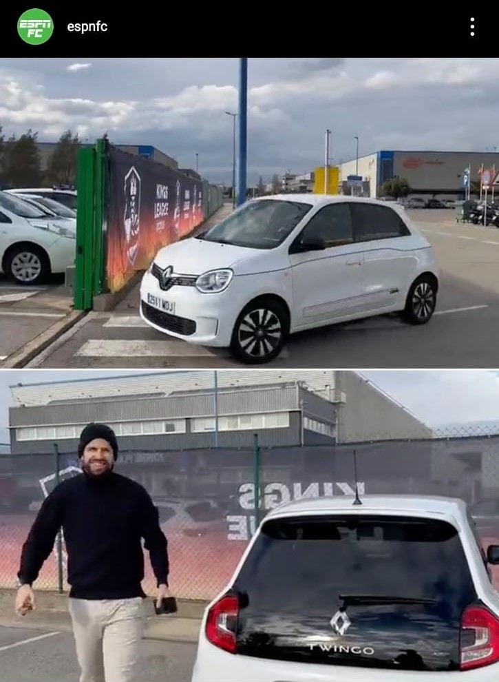 Pique showed up to work in a Twingo