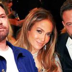 "He's 10 minutes away from crying during a smoke break": Ben Affleck's Picture With Jennifer Lopez Gets Brutally Trolled