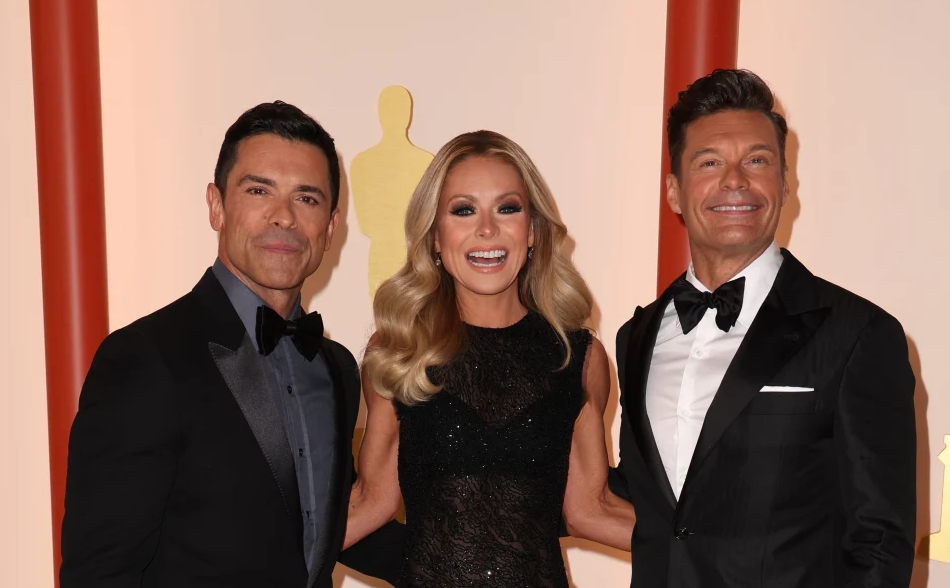 Mark Consuelos, Kelly Ripa, and Ryan Seacrest at the 2023 Oscars