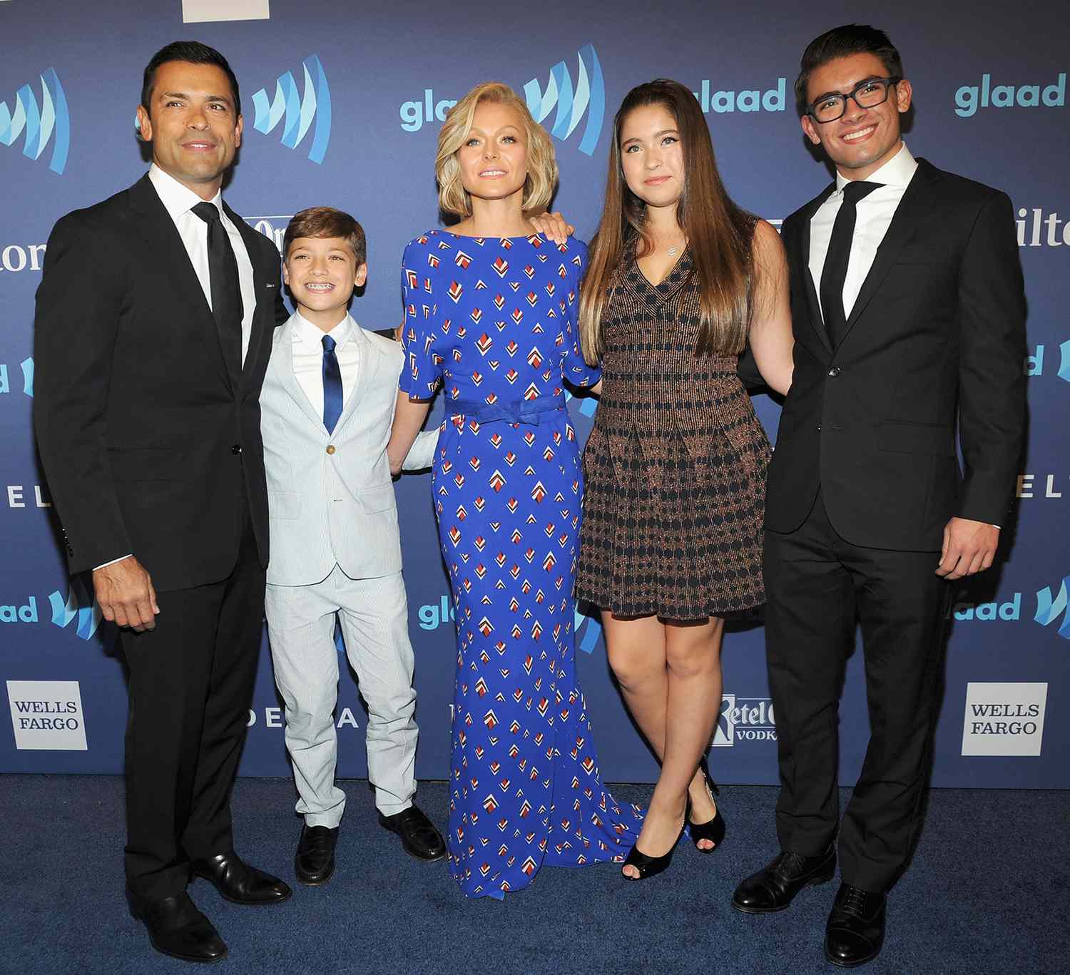 Kelly Ripa and Mark Consuelos with Children